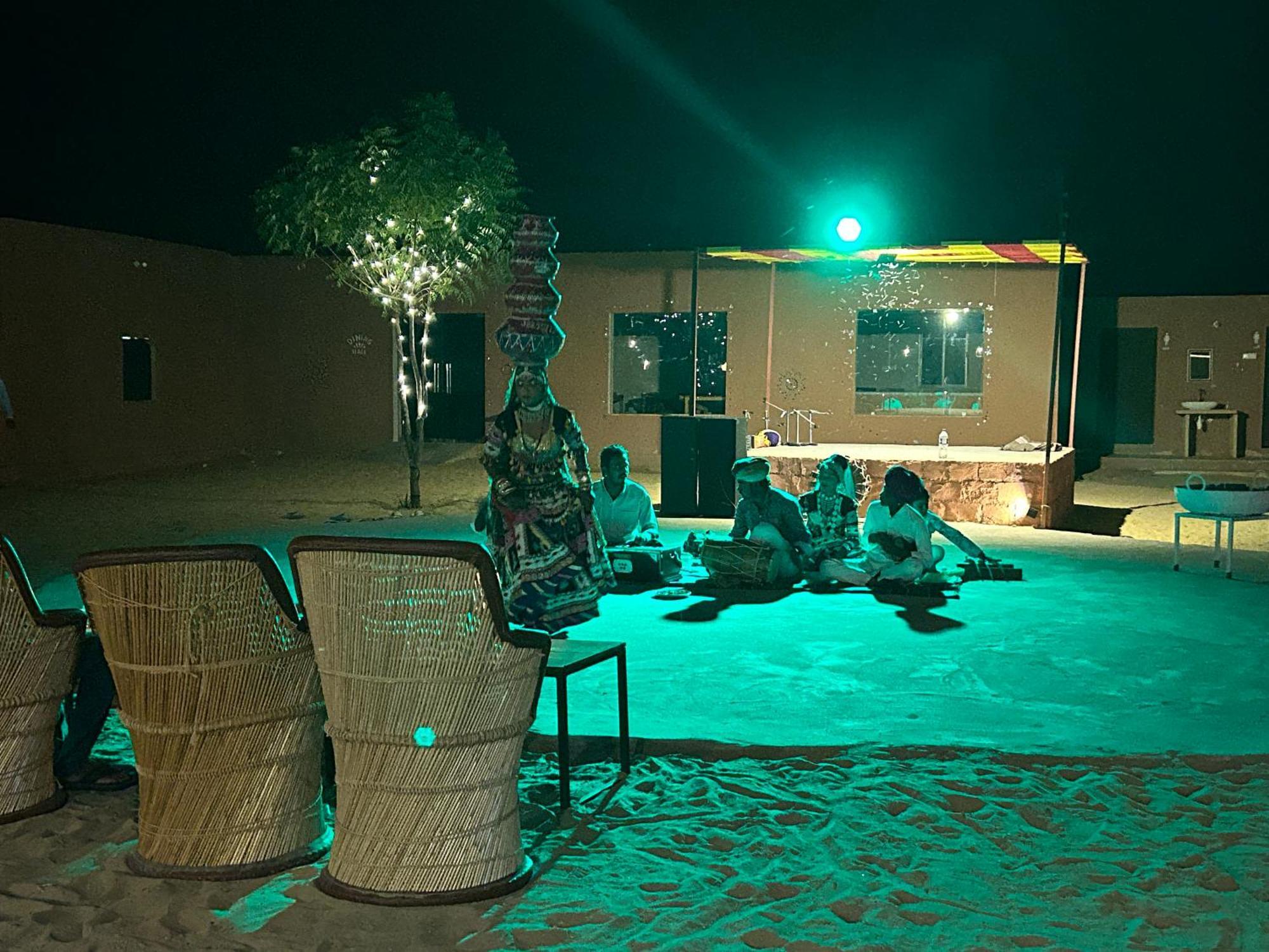 Sunny Desert Camp Kuri Екстер'єр фото