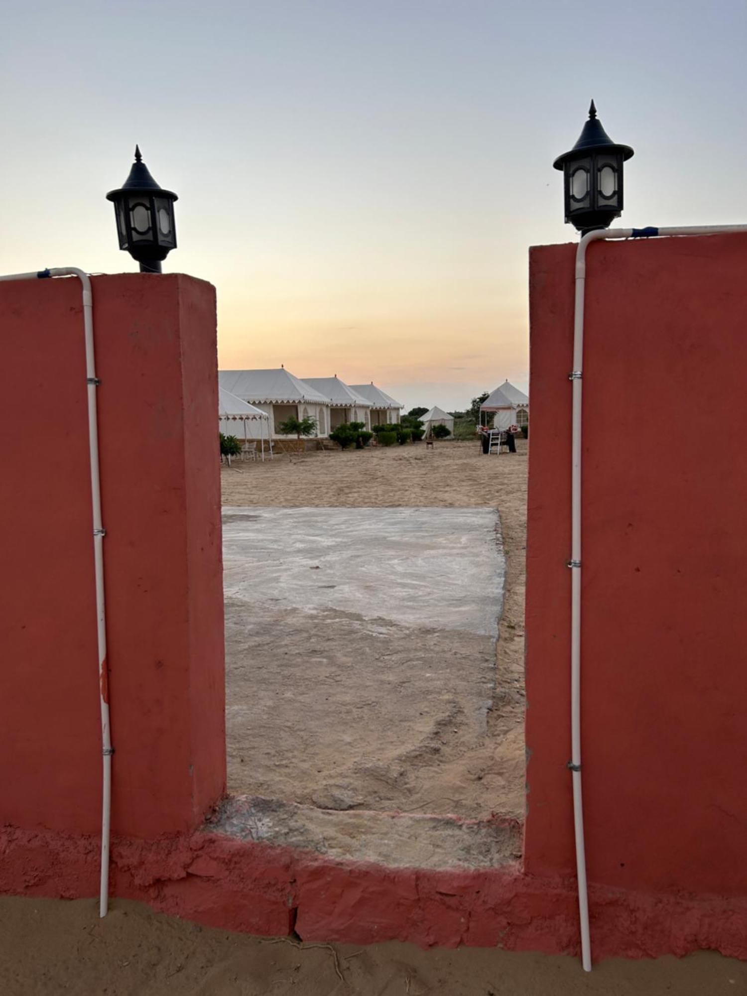 Sunny Desert Camp Kuri Екстер'єр фото