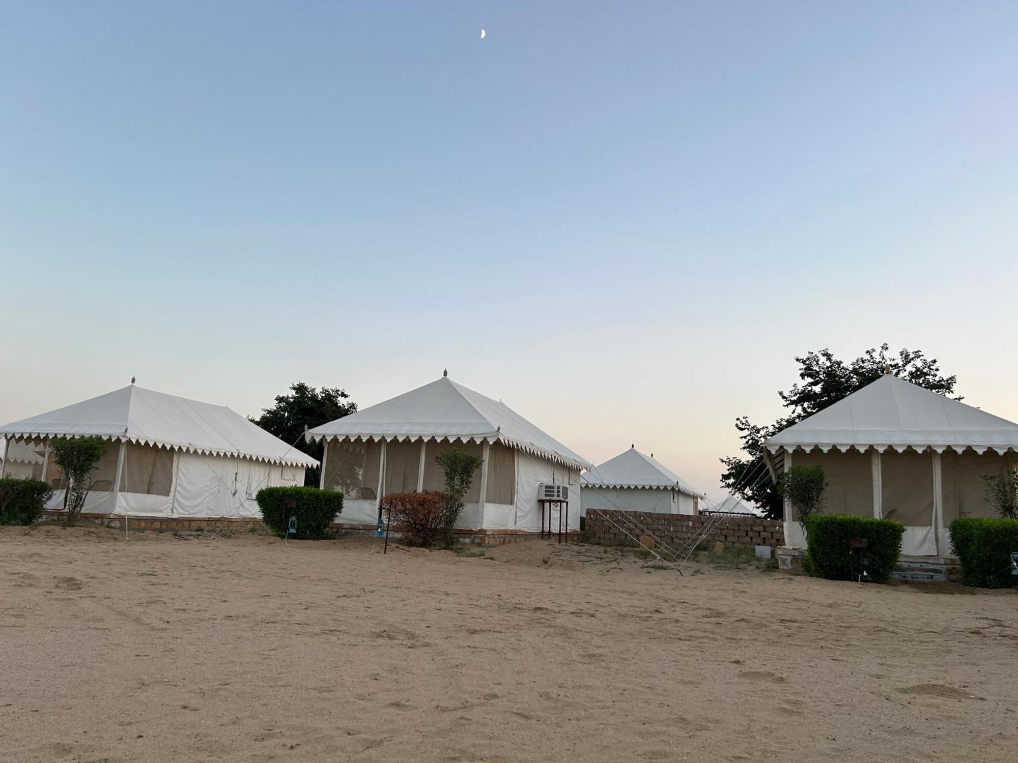 Sunny Desert Camp Kuri Екстер'єр фото