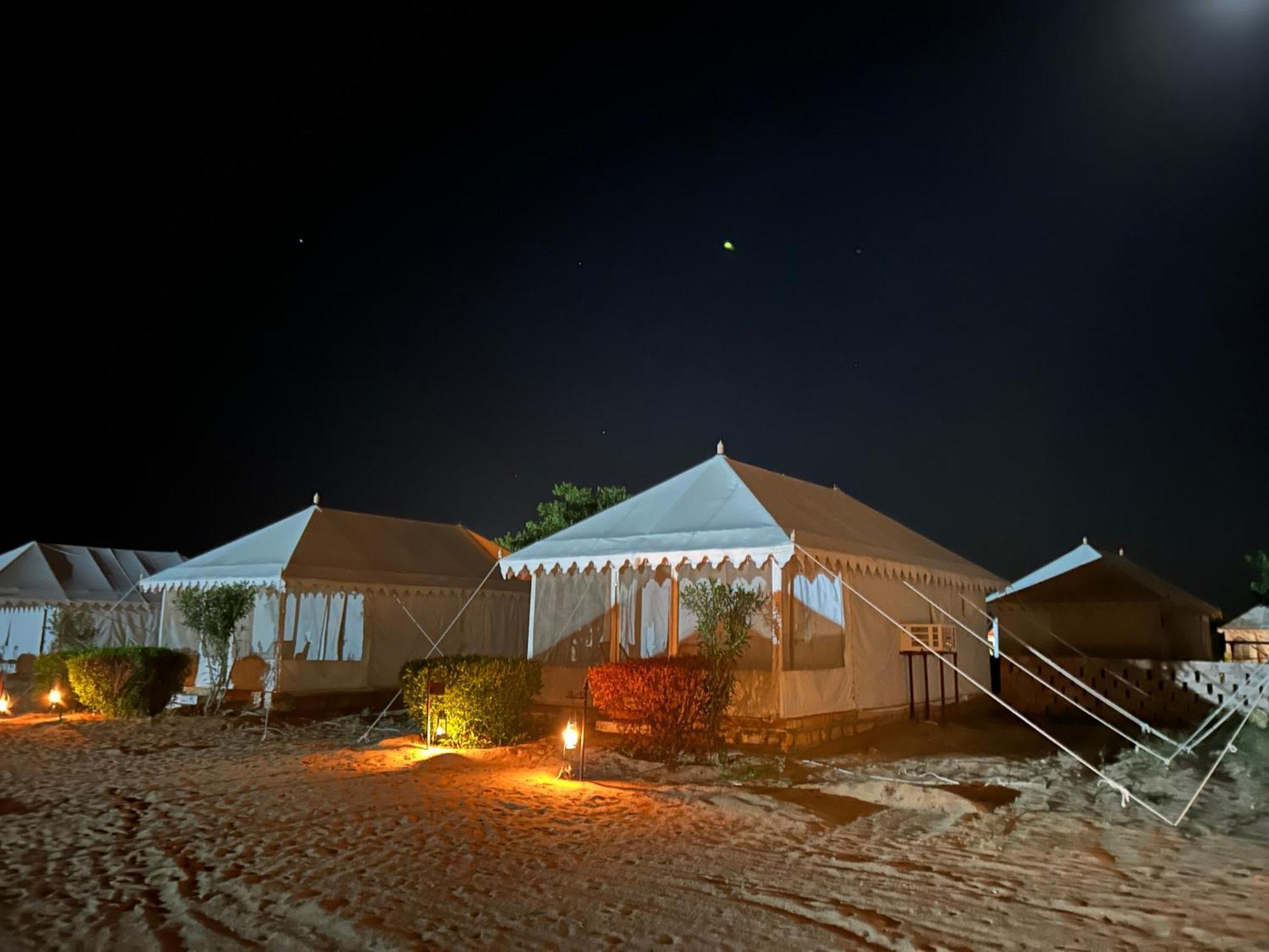 Sunny Desert Camp Kuri Екстер'єр фото