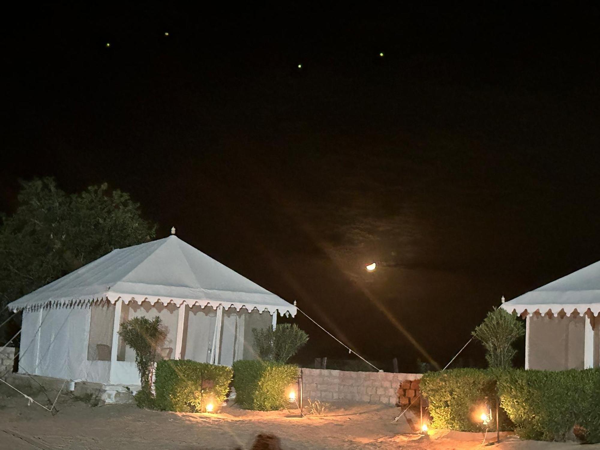 Sunny Desert Camp Kuri Екстер'єр фото