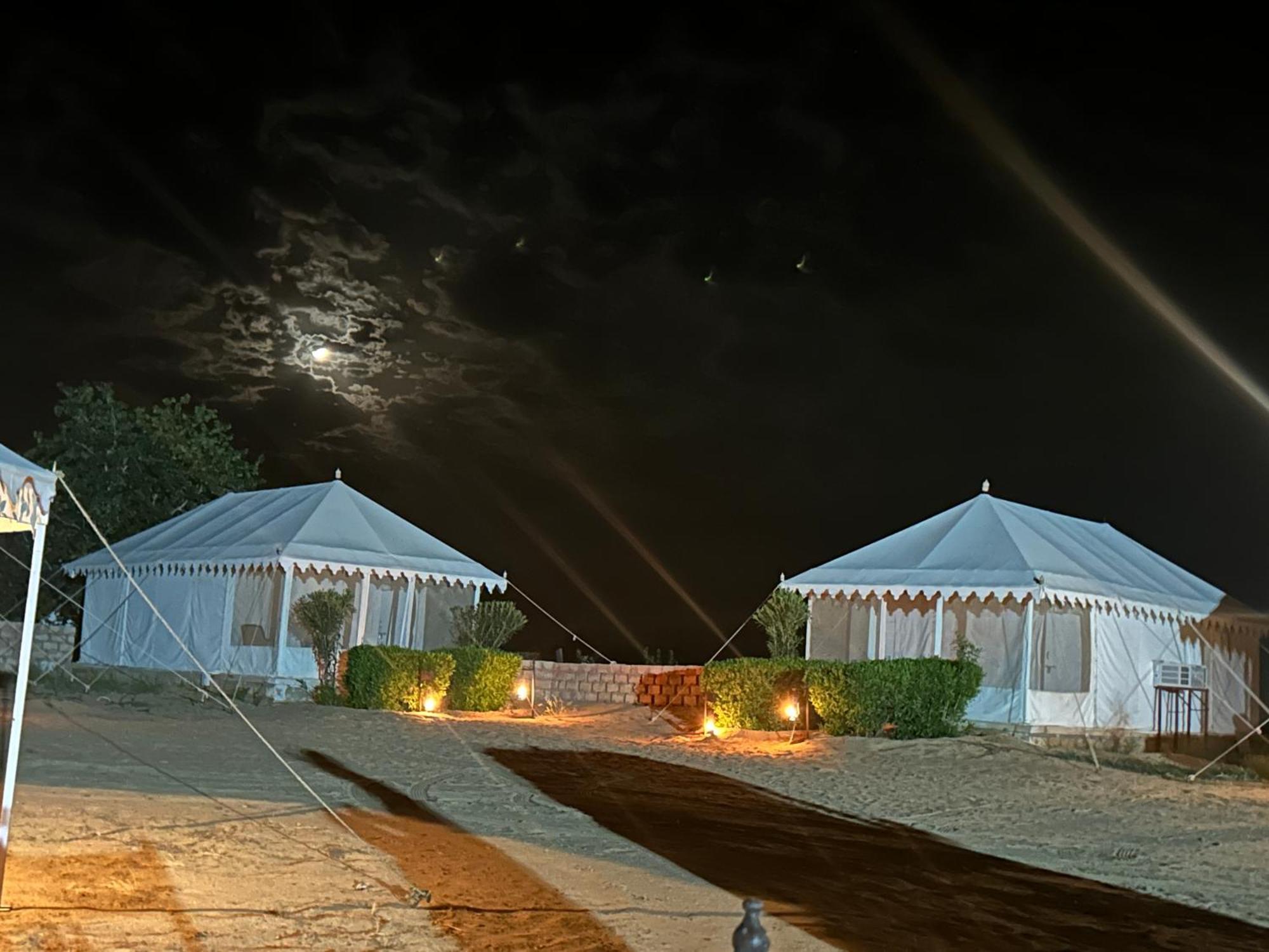 Sunny Desert Camp Kuri Екстер'єр фото
